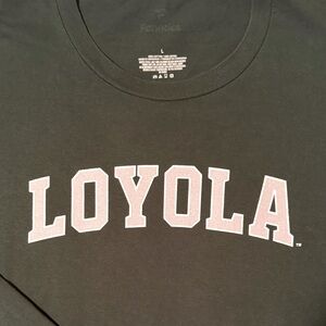 NWOT Men’s Fanatics Loyola Long Sleeve T-shirt Size L in Green and Gray